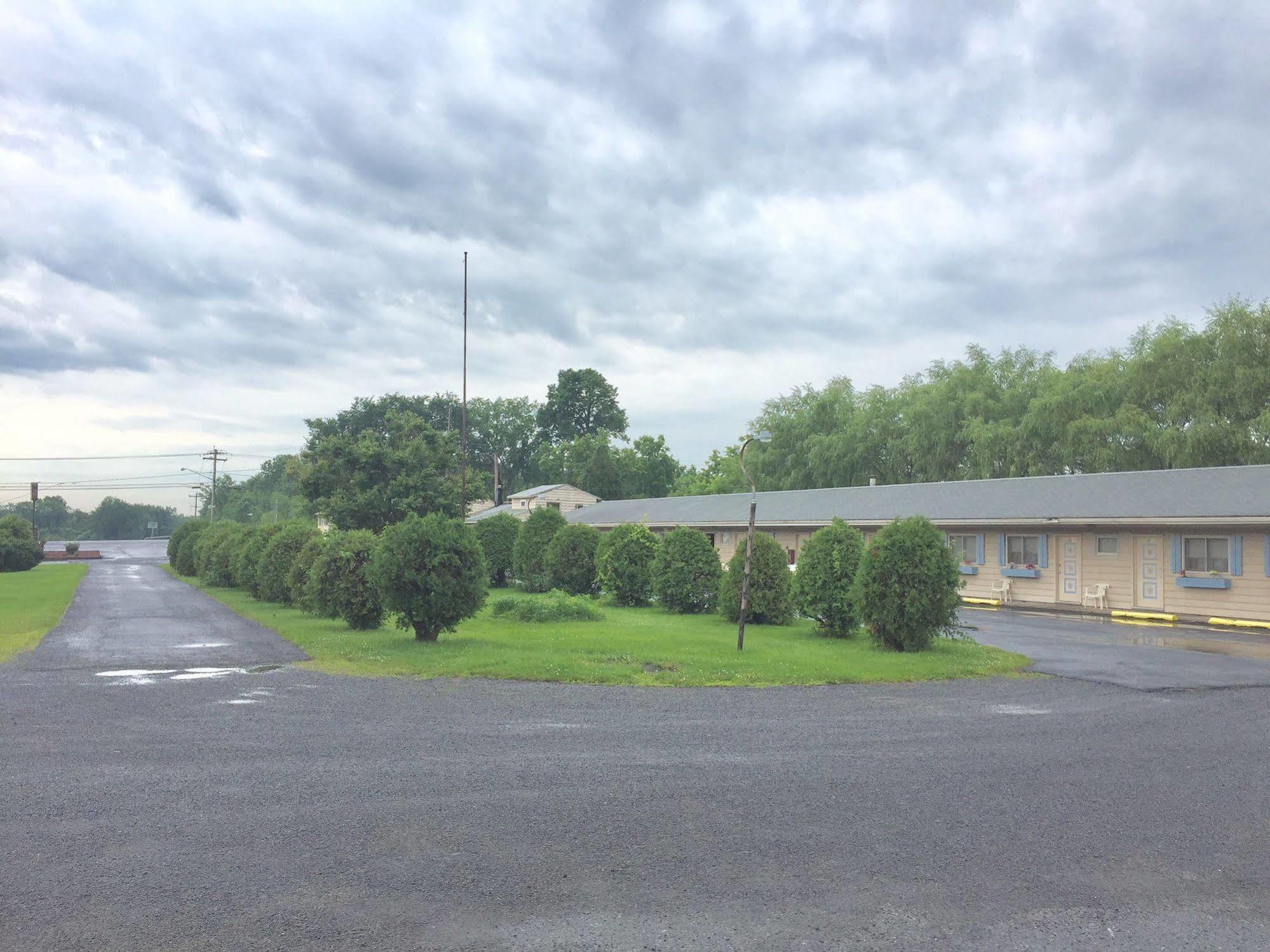 Travel Inn Westmoreland Exterior photo